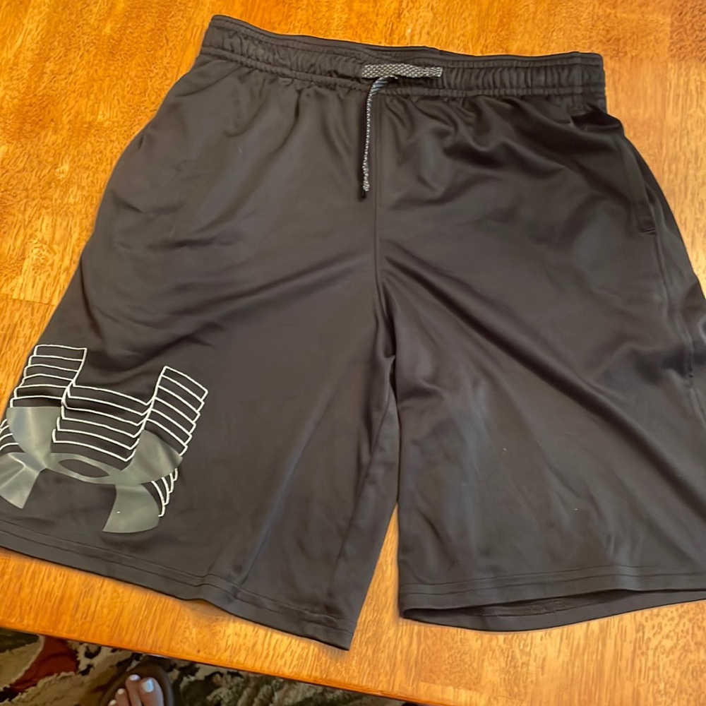 Underarmour YLg youth black shorts